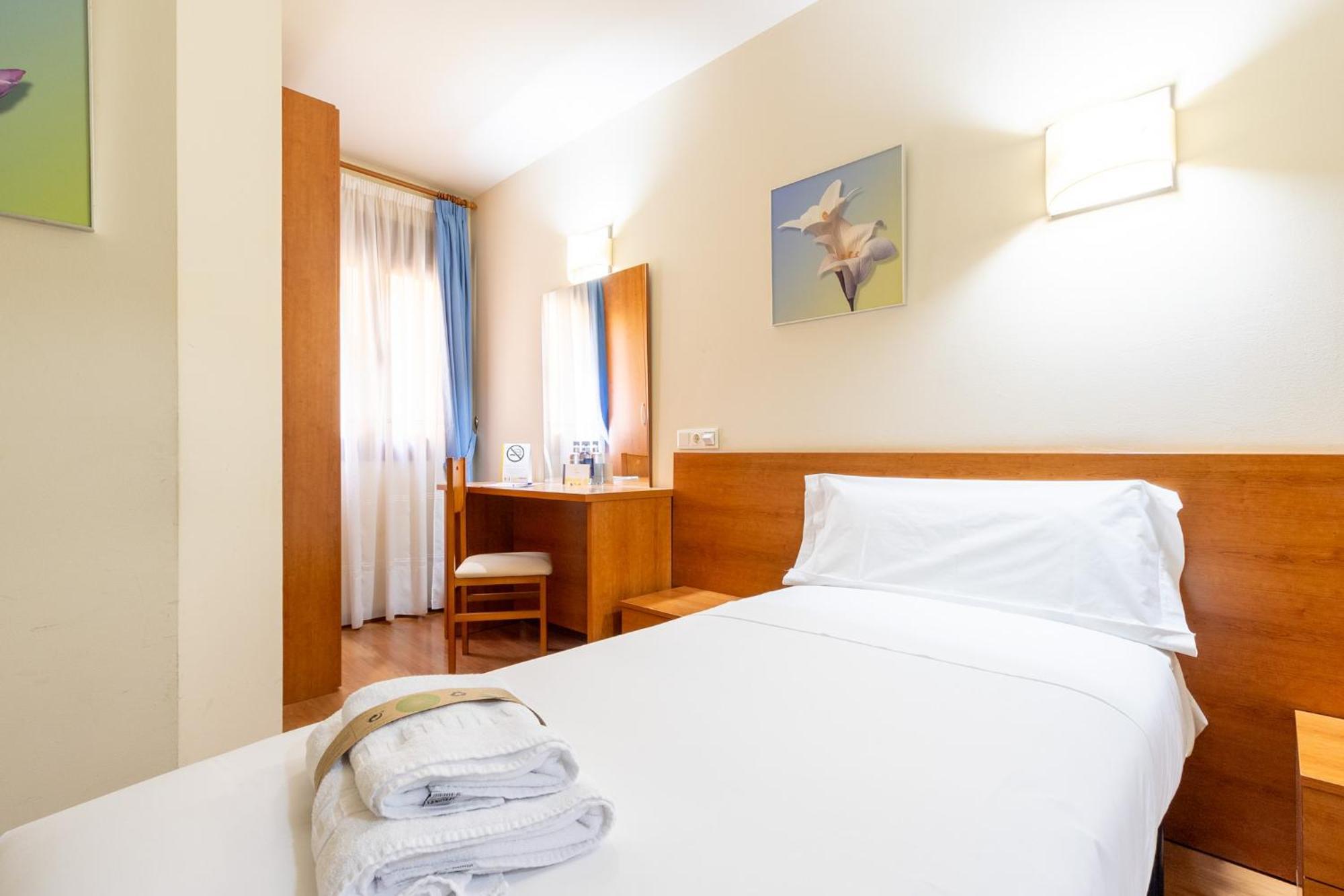 Insidehome Zaravencia Plaza Mayor Toro Exterior photo